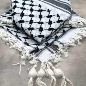 Palestinian Classic Kuffiyeh
كوفية فلسطينية