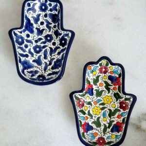 Hand-made ceramic (Hand Plate)   كف صحن سيراميك مصنوع يدويا
